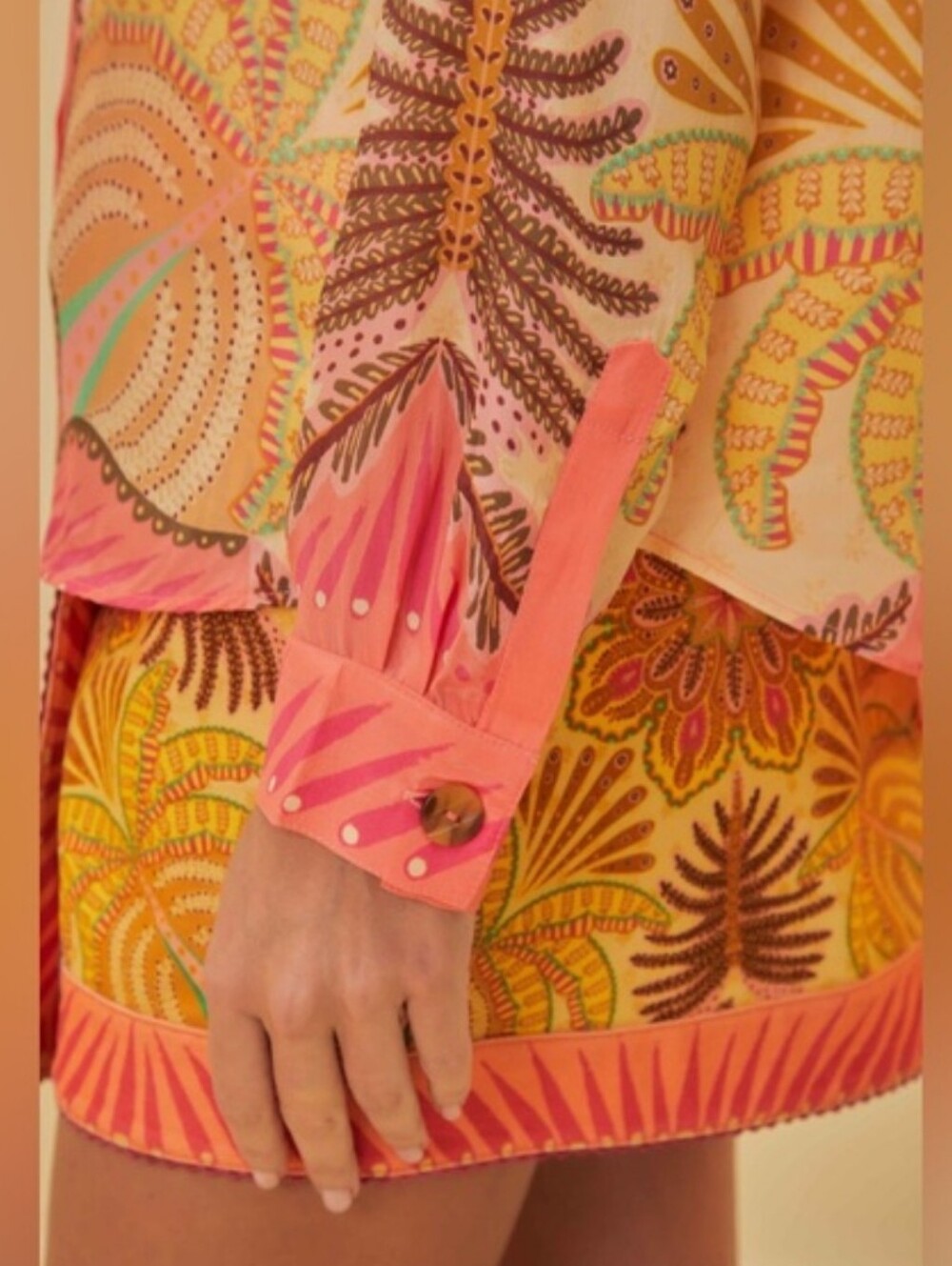 FARM Rio Women's Pink Sand Palm Scarf Shirt. Size S - Picture 4 of 7